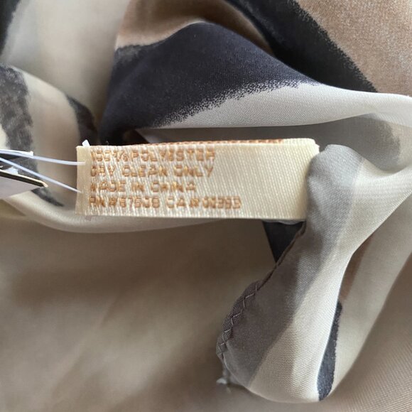 Collectioneighteen Nordstrom silver mink one size scarf wrap shawl square 35.5" - Picture 8 of 8